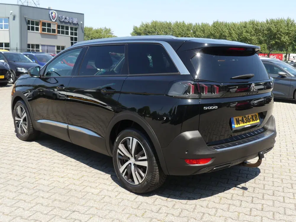 Peugeot 5008 1.2 PureTech Blue Lease Allure 7P uit 2021, foto 4