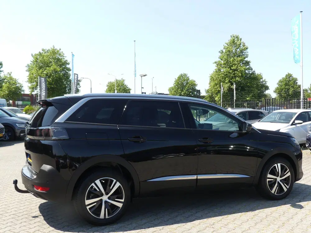 Peugeot 5008 1.2 PureTech Blue Lease Allure 7P uit 2021, foto 6