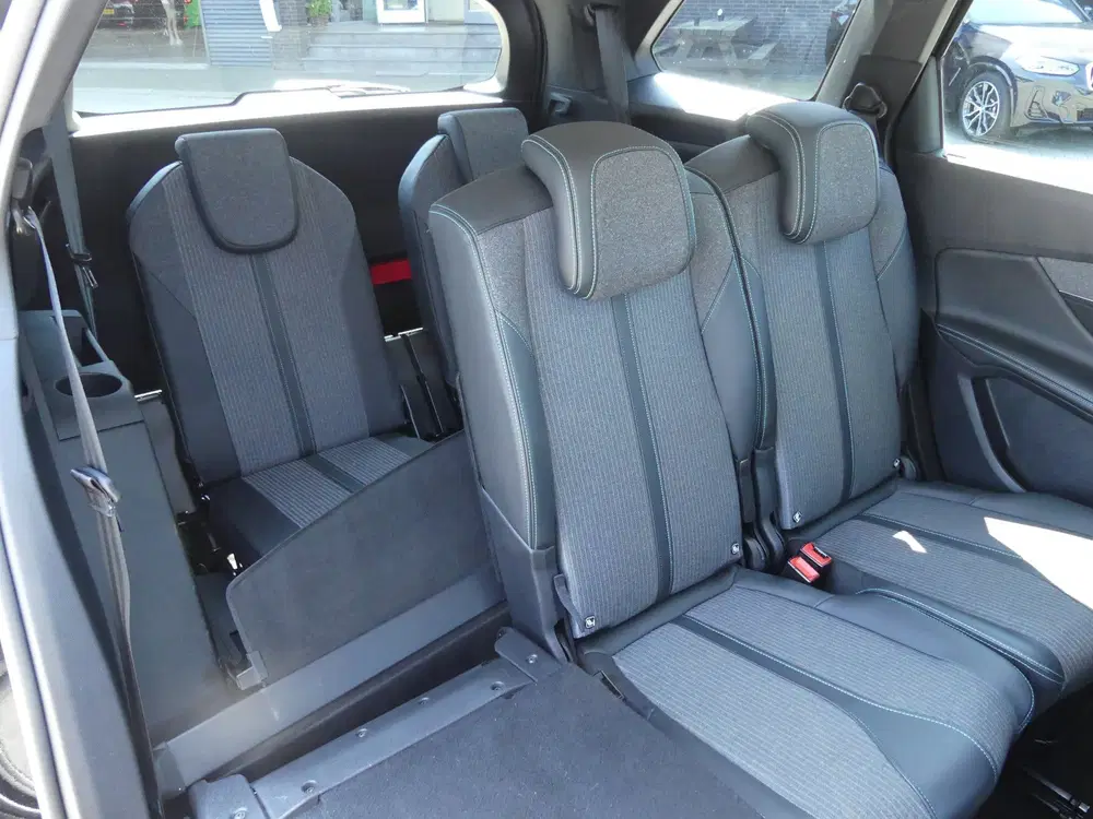 Peugeot 5008 1.2 PureTech Blue Lease Allure 7P uit 2021, foto 9
