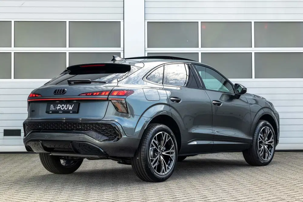 Audi Q3 1.5 e-hybrid 272pk S edition uit 2026, foto 2