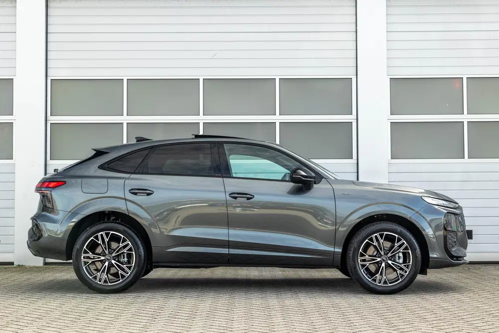 Audi Q3 1.5 e-hybrid 272pk S edition uit 2026, foto 3