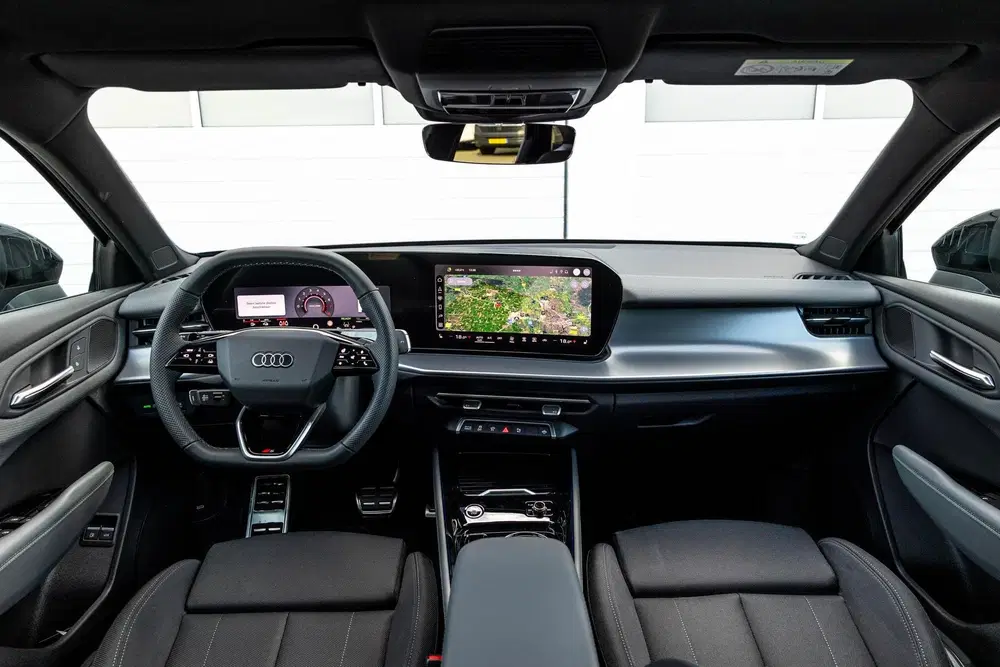 Audi Q3 1.5 e-hybrid 272pk S edition uit 2026, foto 5