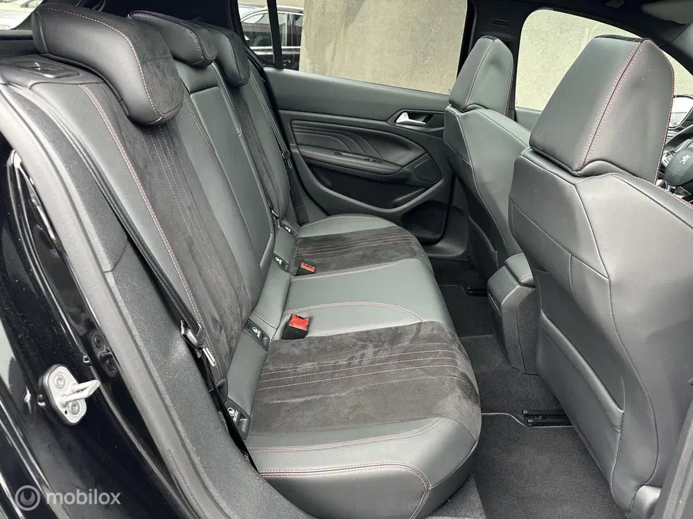 Peugeot 308 1.6 PureTech GTi uit 2021, foto 13