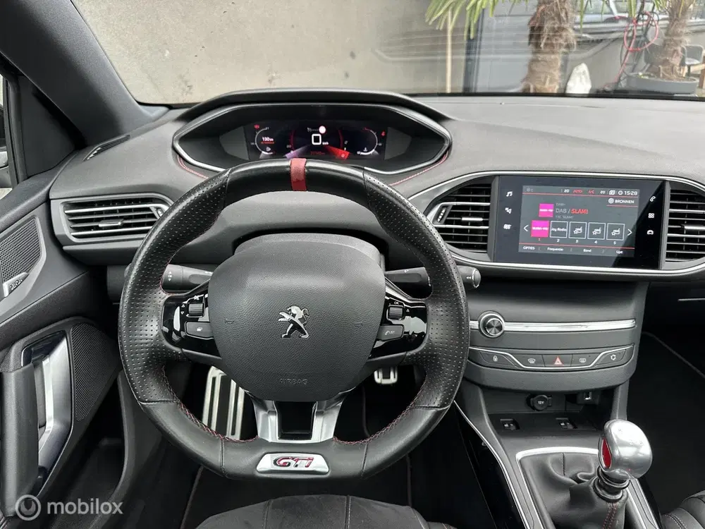 Peugeot 308 1.6 PureTech GTi uit 2021, foto 15