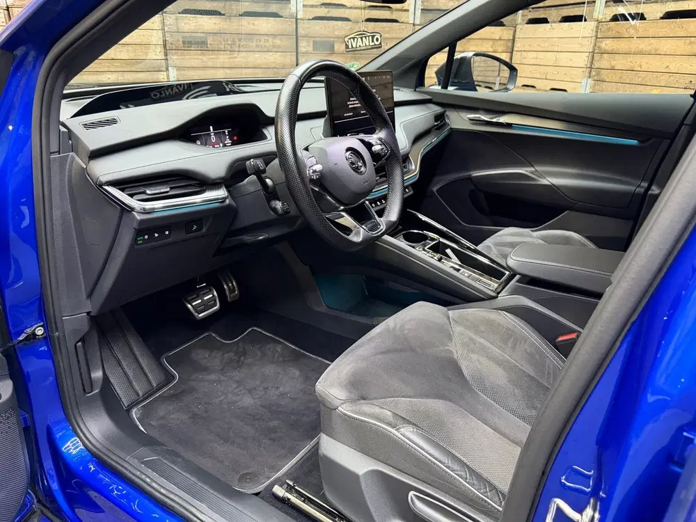 Skoda Enyaq 80 Sportline X Dual Navi Camera Clima Warm uit 2023, foto 3