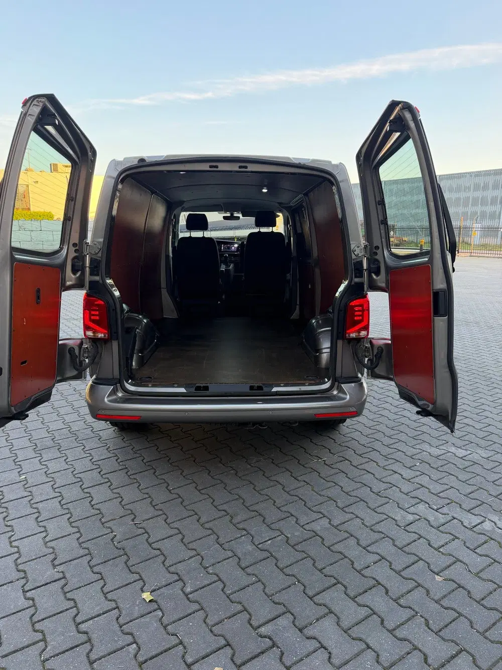Volkswagen Transporter GB 2.0 TDI 150pk L2h1 340 uit 2020, foto 9