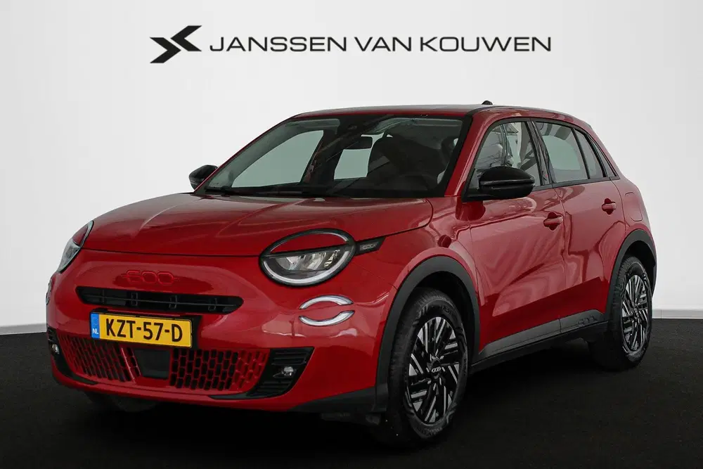 Fiat 600e RED 54 kWh Apple CarPlay Climate Control uit 2024