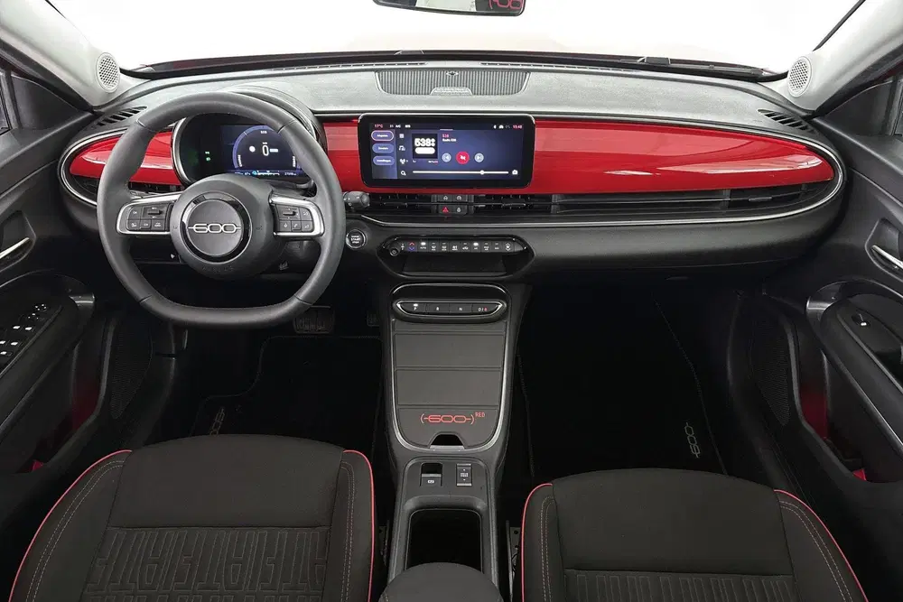 Fiat 600e RED 54 kWh Apple CarPlay Climate Control uit 2024, foto 7