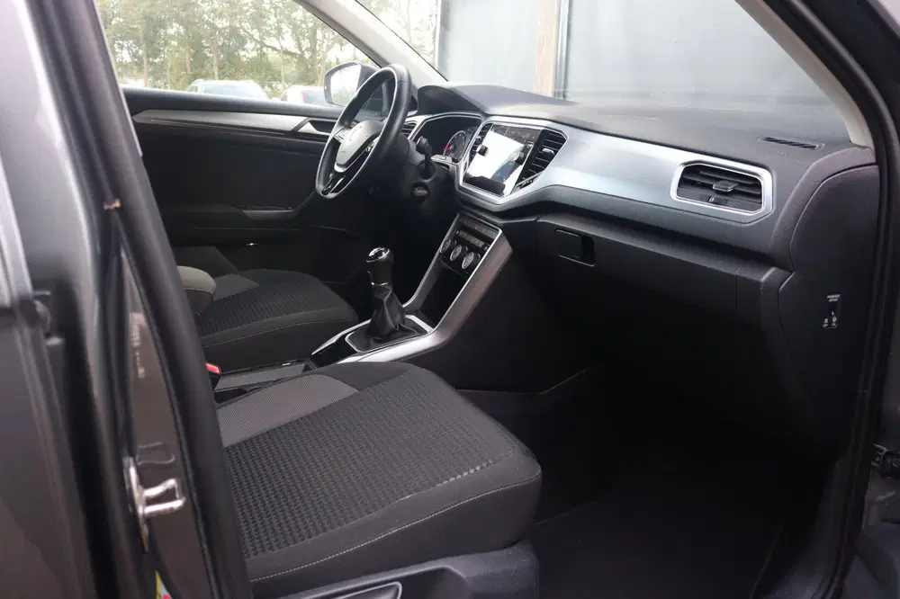 Volkswagen T-Roc 1.0TSI Active uit 2022, foto 10
