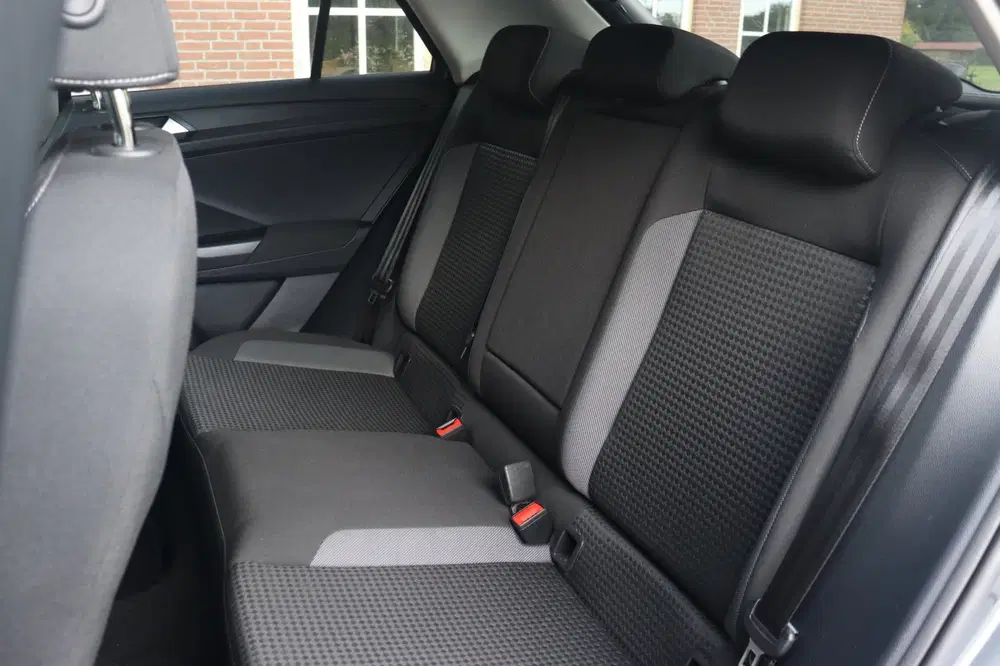 Volkswagen T-Roc 1.0TSI Active uit 2022, foto 11