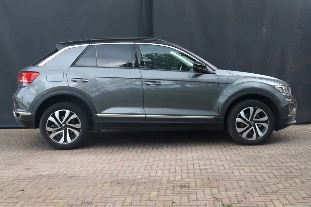 Volkswagen T-Roc 1.0TSI Active uit 2022, foto 6