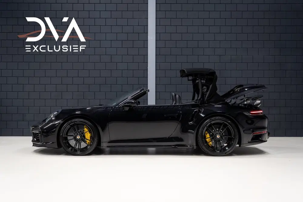 Porsche 911 Turbo S Cabrio uit 2024, foto 11