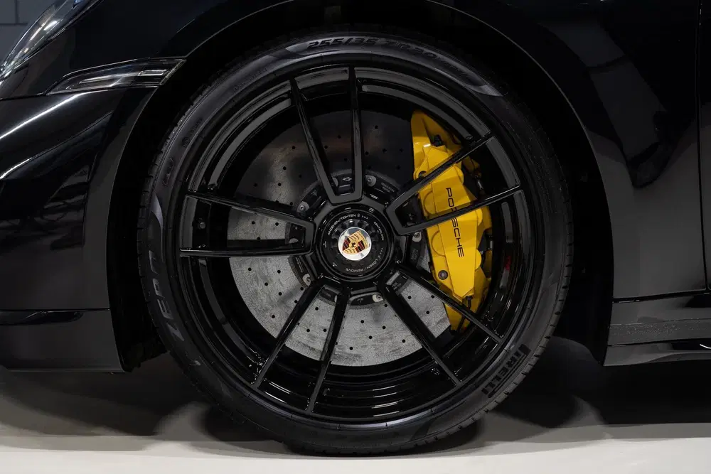 Porsche 911 Turbo S Cabrio uit 2024, foto 6
