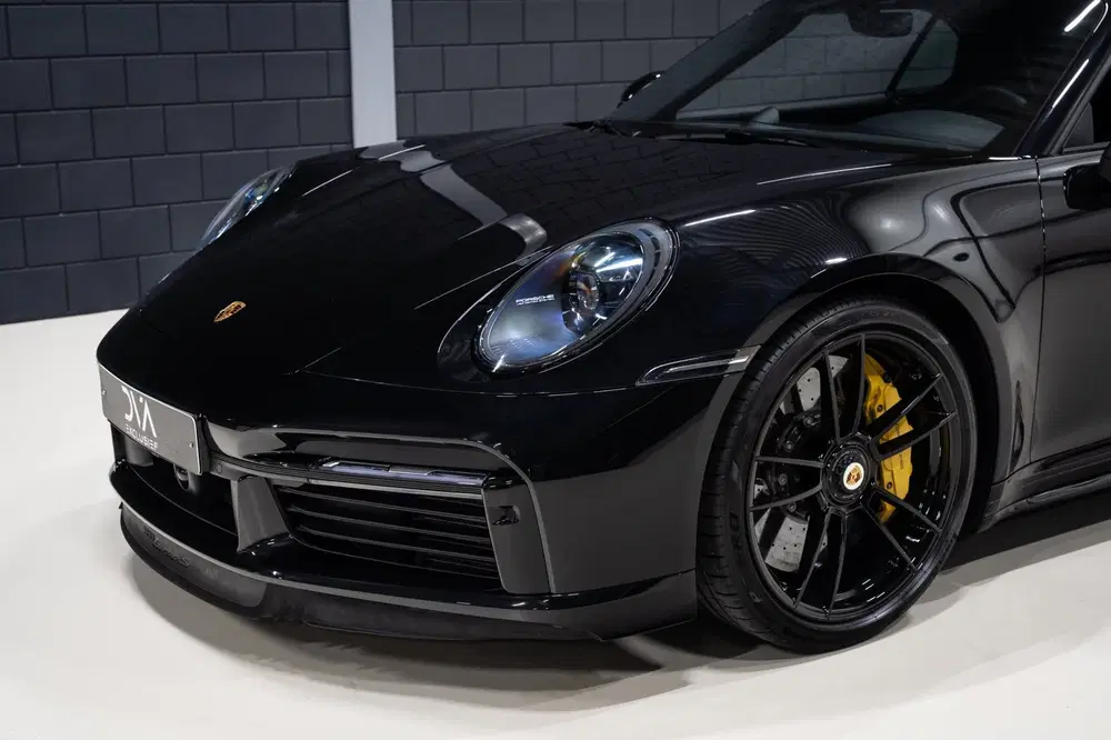 Porsche 911 Turbo S Cabrio uit 2024, foto 7