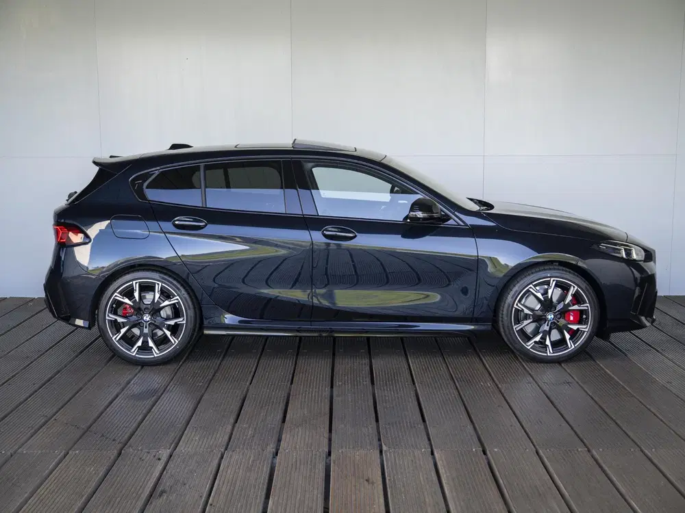 BMW 1-serie 120 uit 2026, foto 7