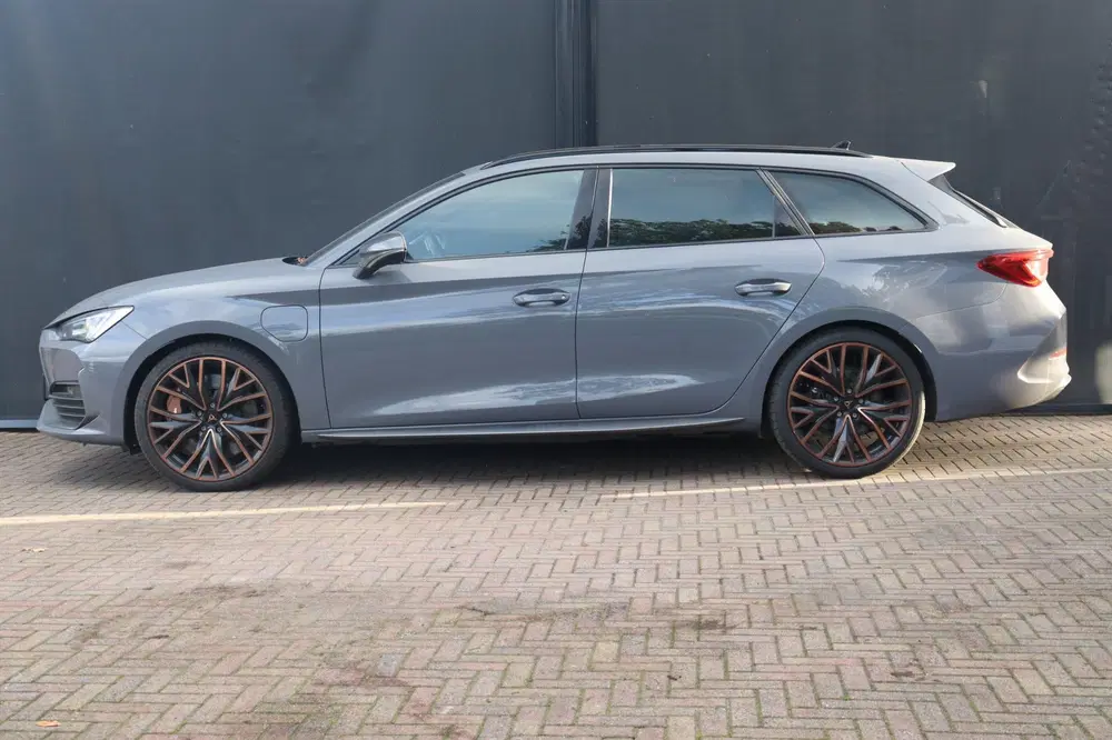 Cupra Leon 1.4 e-Hybrid VZ DSG 245PK uit 2022, foto 5