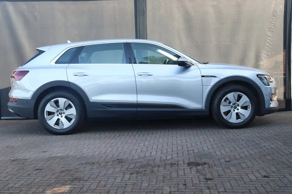 Audi e-tron 50 quattro 313PK uit 2022, foto 6