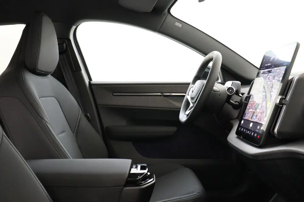 Volvo EX30 P3 LONG RANGE PLUS EUROPA 69 kWh -HARMAN uit 2026, foto 10