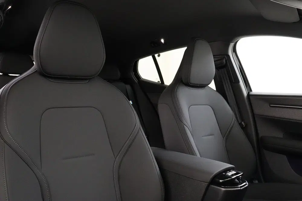 Volvo EX30 P3 LONG RANGE PLUS EUROPA 69 kWh -HARMAN uit 2026, foto 12