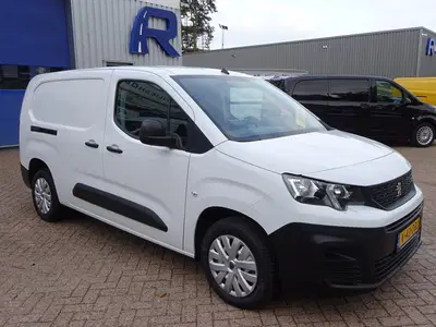 Peugeot Partner 1.5 BlueHDi 100 S&S L2 LONG AIRCO NAVIGATI uit 2024