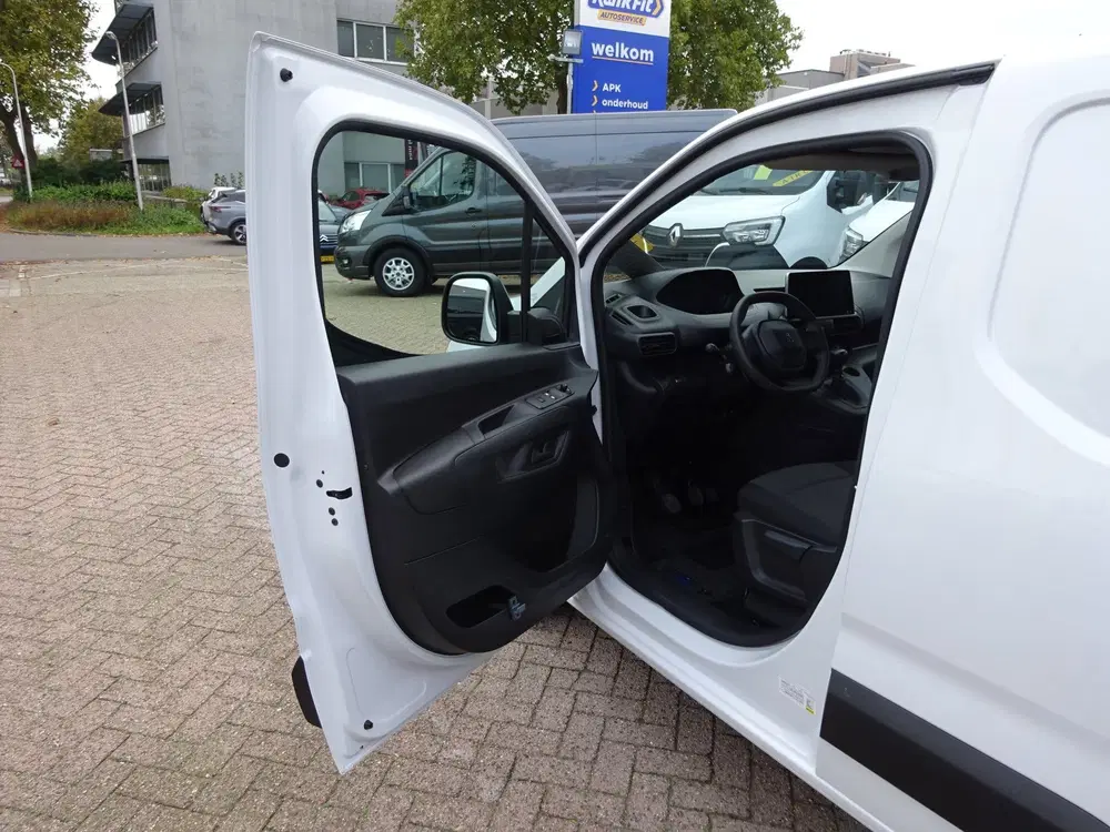 Peugeot Partner 1.5 BlueHDi 100 S&S L2 LONG AIRCO NAVIGATI uit 2024, foto 11