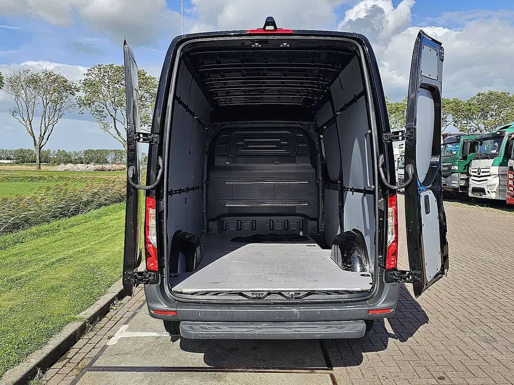 Mercedes-Benz Sprinter 317 L2H2 Navi Mbux Airco Navi Camera uit 2023, foto 12