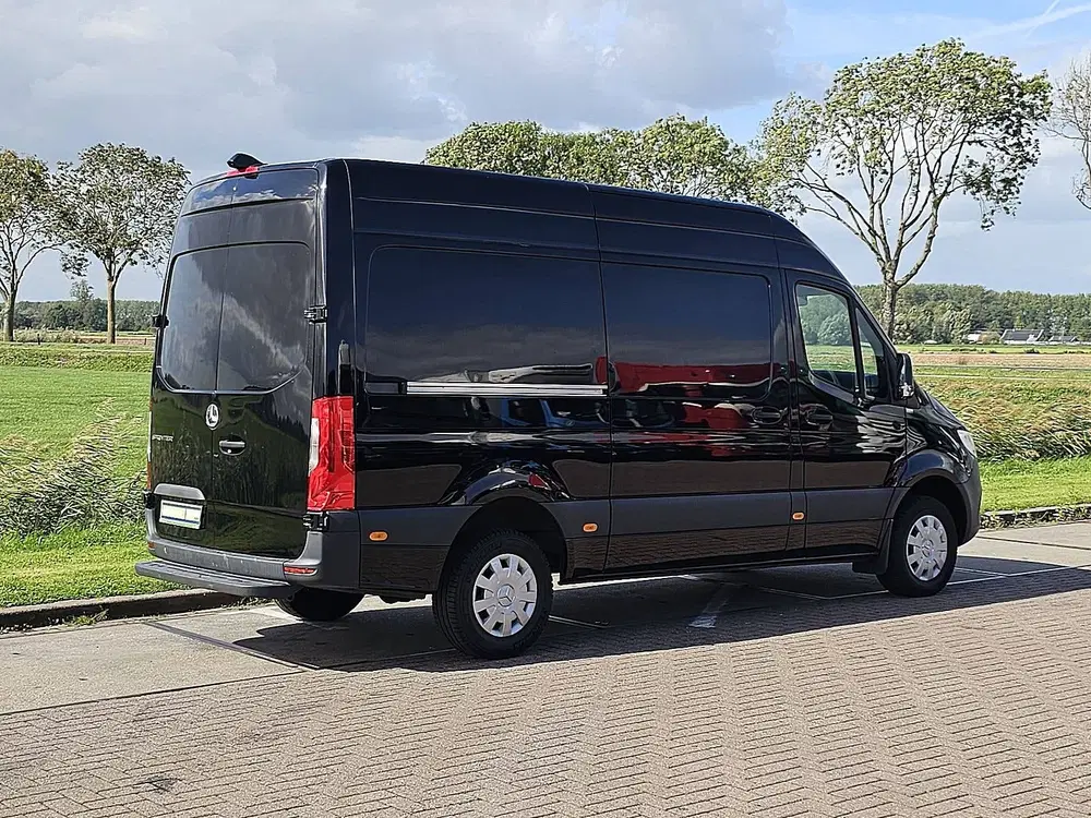 Mercedes-Benz Sprinter 317 L2H2 Navi Mbux Airco Navi Camera uit 2023, foto 3