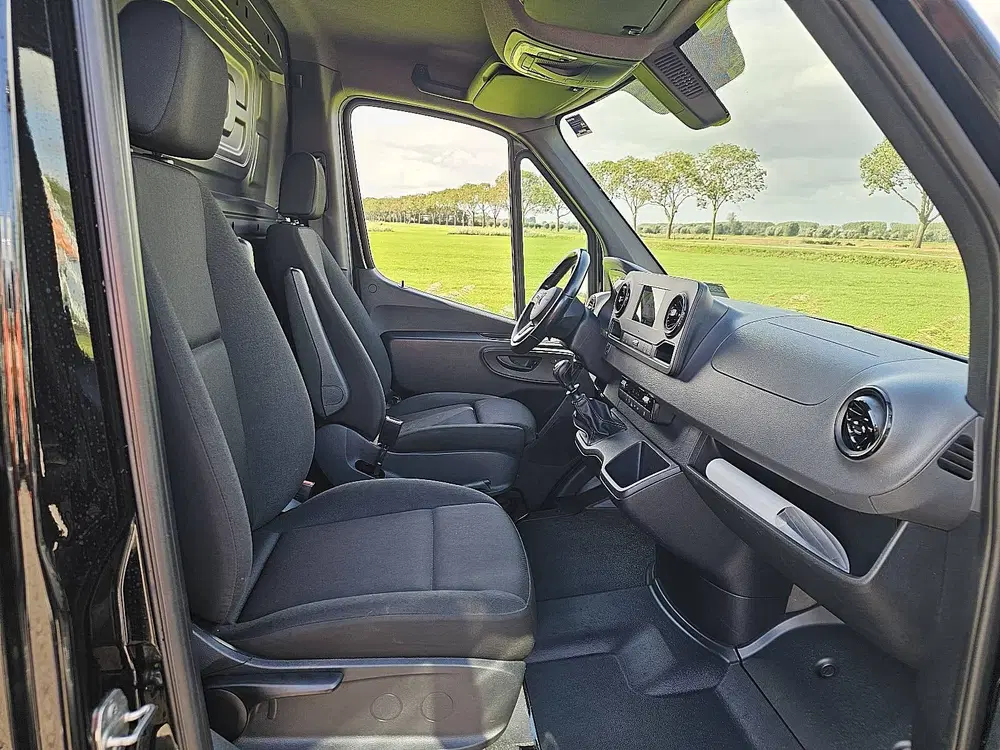 Mercedes-Benz Sprinter 317 L2H2 Navi Mbux Airco Navi Camera uit 2023, foto 7