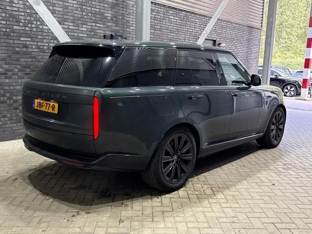 Land Rover Range Rover P550e Autobiography uit 2025, foto 2