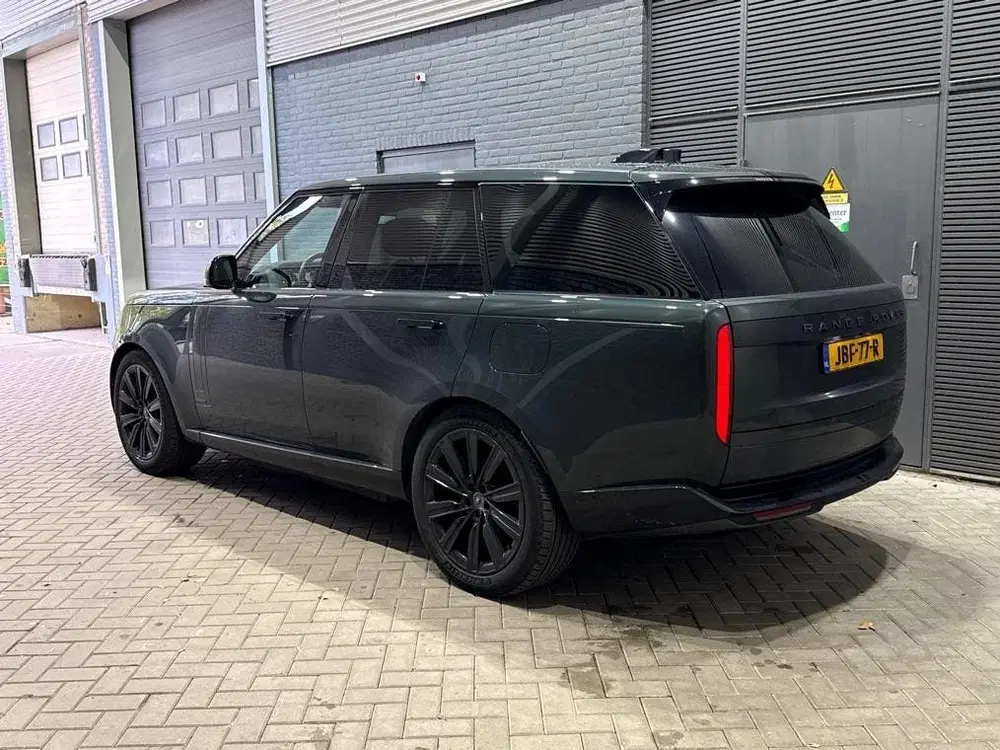 Land Rover Range Rover P550e Autobiography uit 2025, foto 3