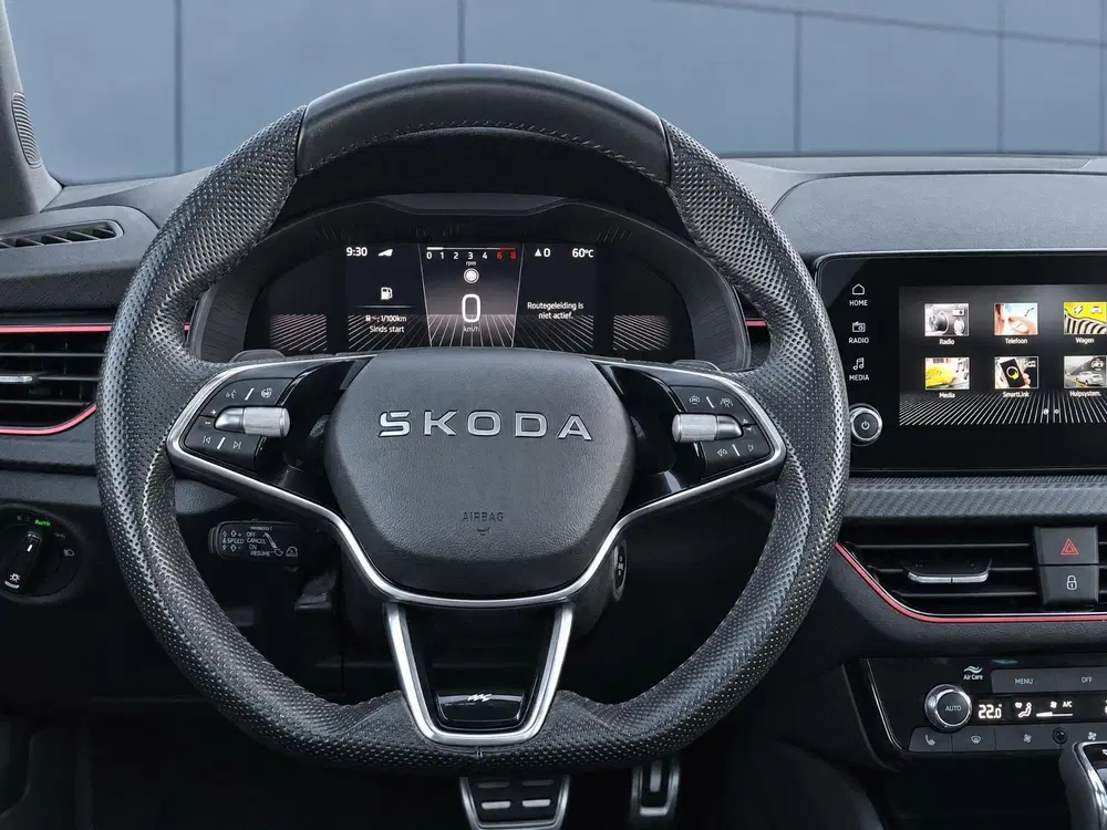 Skoda Kamiq 1.0 TSI Monte Carlo uit 2025, foto 12