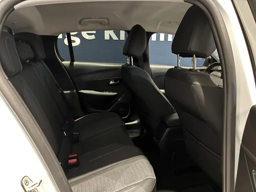Peugeot 208 1.2 PureTech Allure Pack uit 2023, foto 5