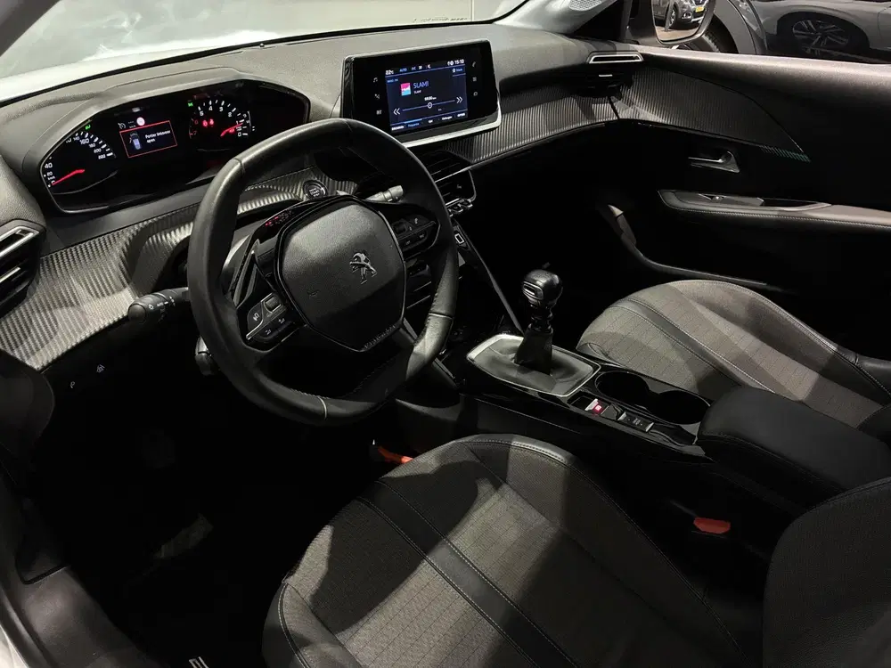Peugeot 208 1.2 PureTech Allure Pack uit 2023, foto 9
