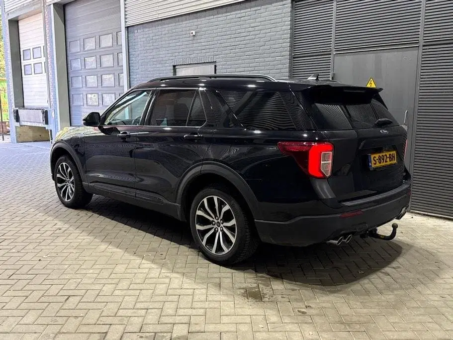 Ford Explorer 3.0 V6 ST-Line uit 2023, foto 3