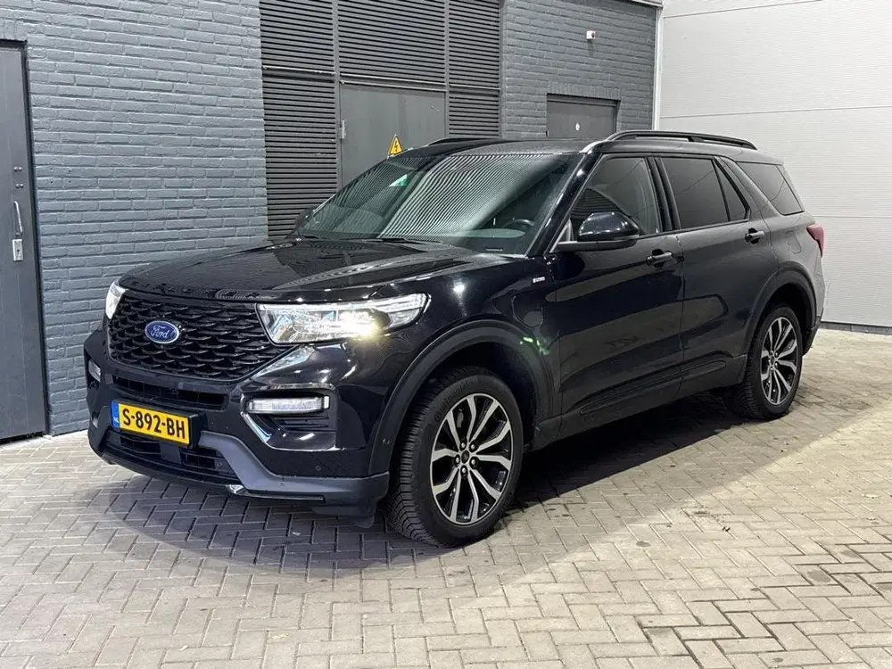 Ford Explorer 3.0 V6 ST-Line uit 2023, foto 4