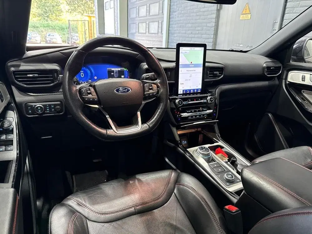 Ford Explorer 3.0 V6 ST-Line uit 2023, foto 5