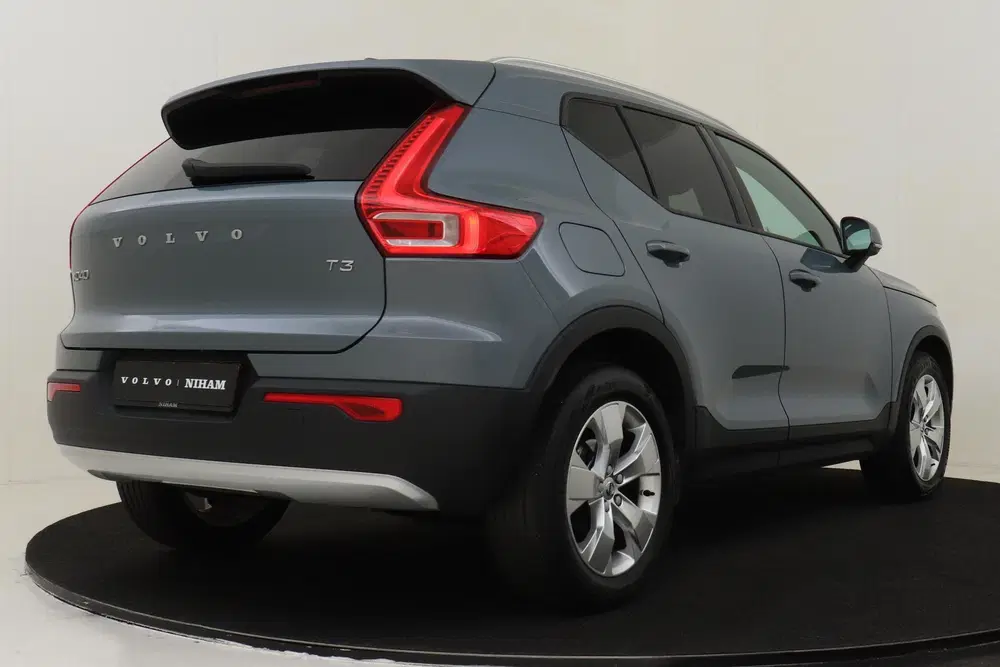 Volvo XC40 T3 AUT. MOMENTUM PRO -PANO.DAK uit 2019, foto 3
