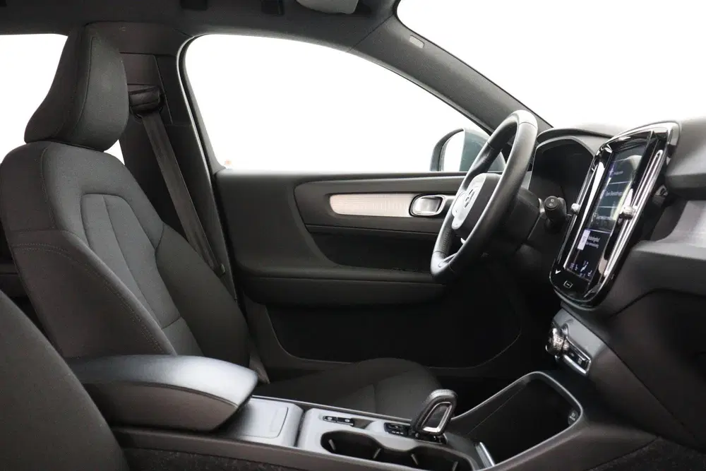 Volvo XC40 T3 AUT. MOMENTUM PRO -PANO.DAK uit 2019, foto 8