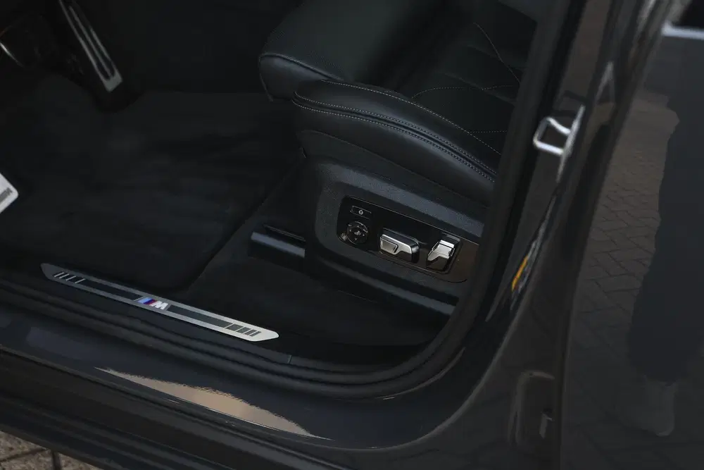 BMW XM 50e High Executive Automaat uit 2025, foto 13