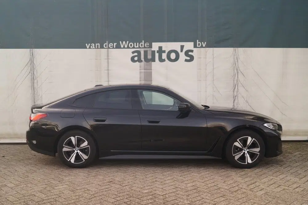 BMW 4-serie 4-serie Gran Coupé 420i Business Edition P uit 2022, foto 2