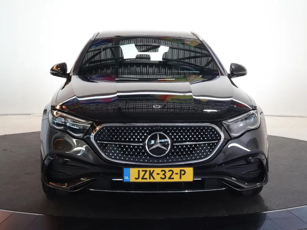 Mercedes-Benz E-Klasse 300e Sport Edition uit 2026, foto 3