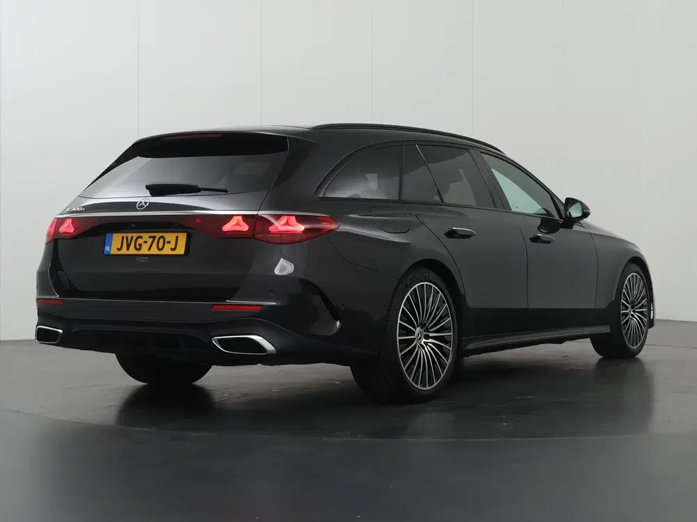 Mercedes-Benz E-Klasse 300e Sport Edition uit 2026, foto 2