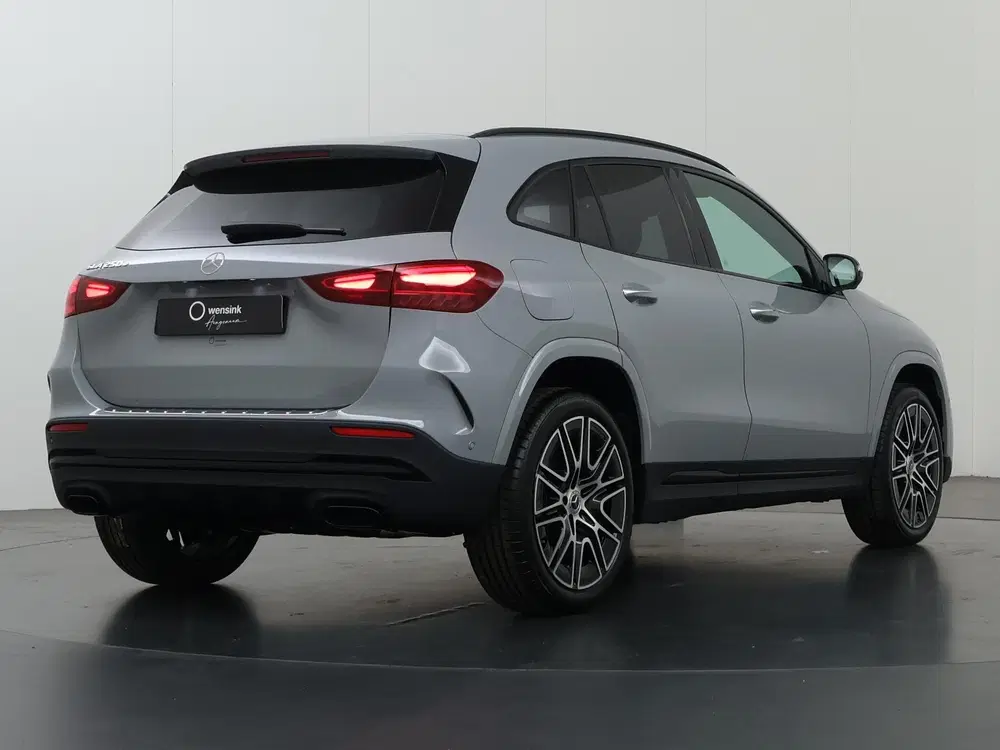 Mercedes-Benz GLA 250 e 140 Years Edition uit 2026, foto 2