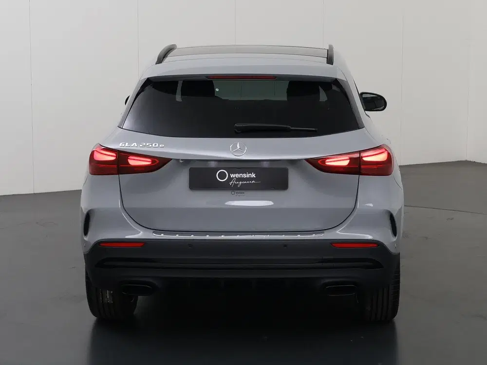 Mercedes-Benz GLA 250 e 140 Years Edition uit 2026, foto 4