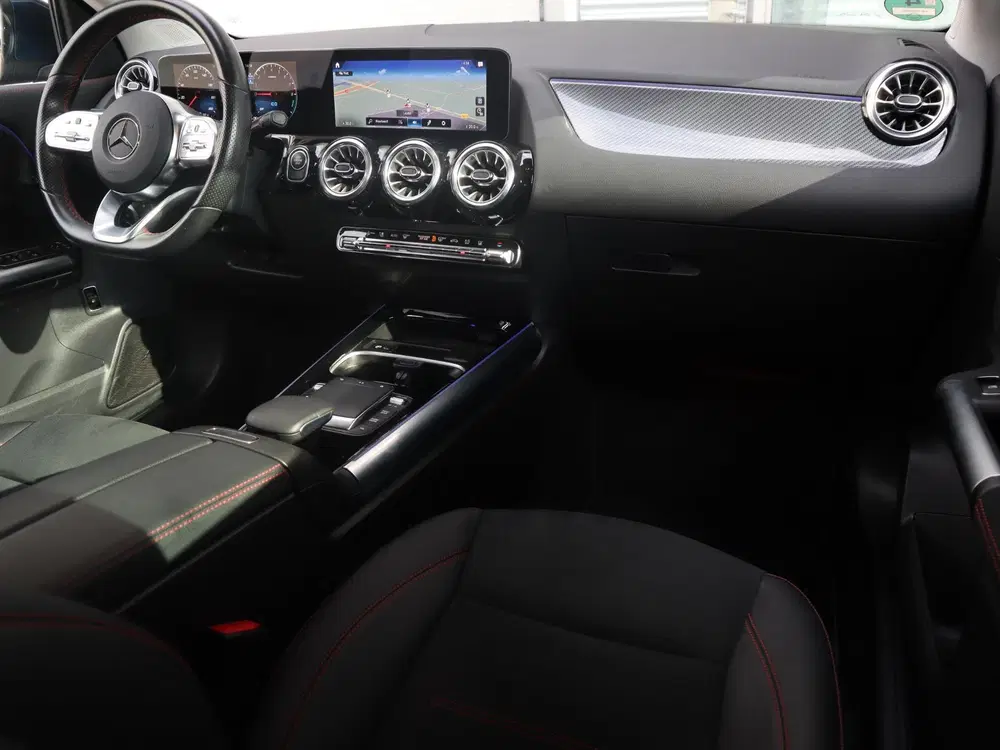 Mercedes-Benz GLA 250 e AMG Line l Trekhaak l Panoram uit 2023, foto 3
