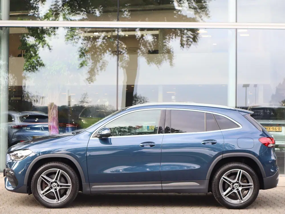 Mercedes-Benz GLA 250 e AMG Line l Trekhaak l Panoram uit 2023, foto 4