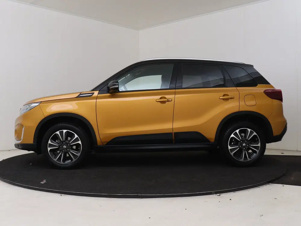 Suzuki Vitara 1.4 Boosterjet Style Smart Hybrid uit 2024, foto 3