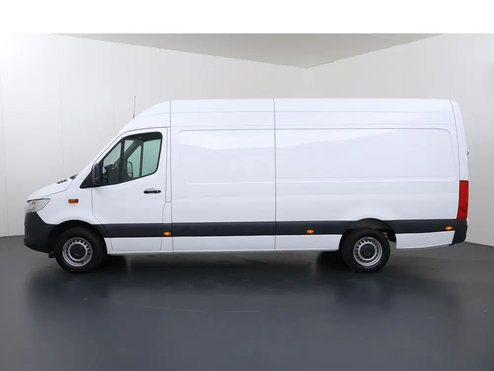 Mercedes-Benz Sprinter 317 CDI uit 2023, foto 5