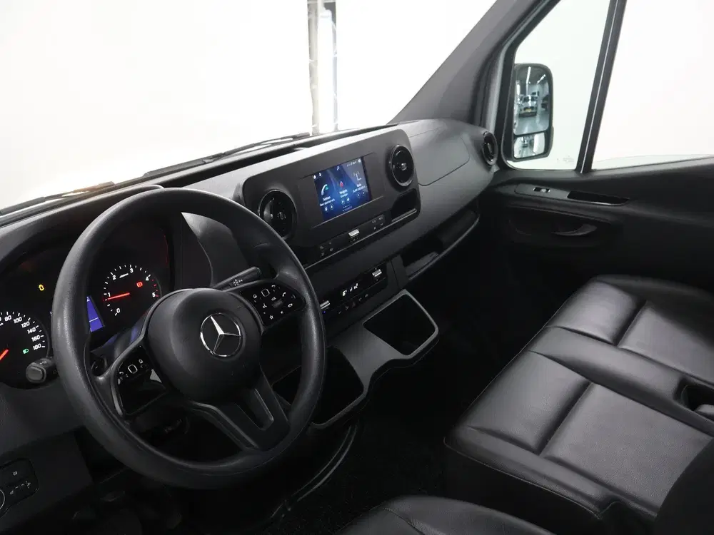 Mercedes-Benz Sprinter 317 CDI uit 2023, foto 7