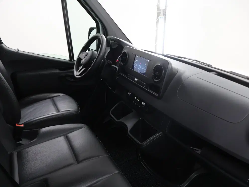 Mercedes-Benz Sprinter 317 CDI uit 2023, foto 9